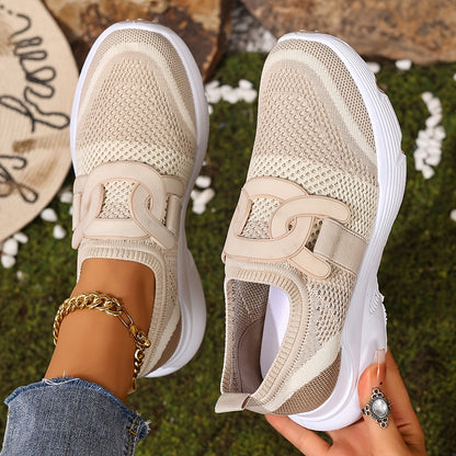 Women’s Athletic Shoes With Thick, Breathable, and Comfortable Soles